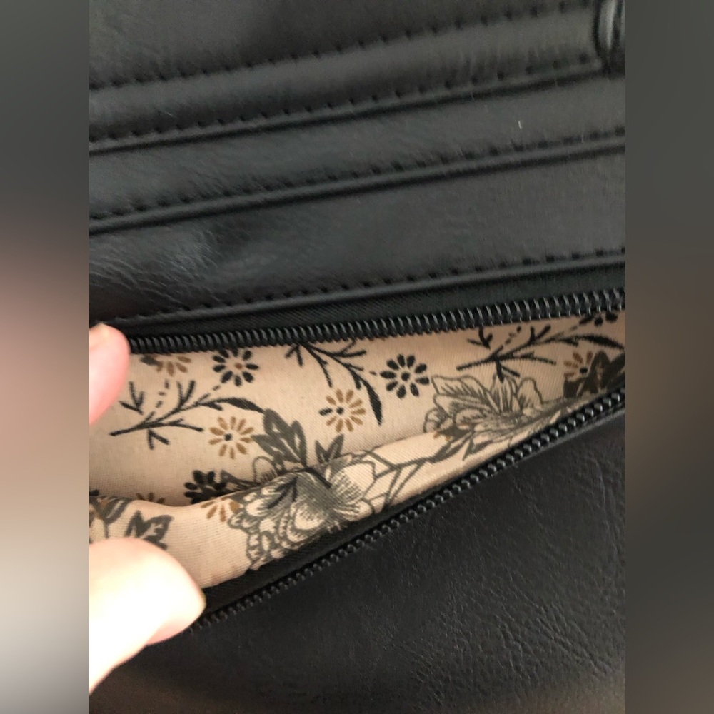 Purse - Picture 5 of 9